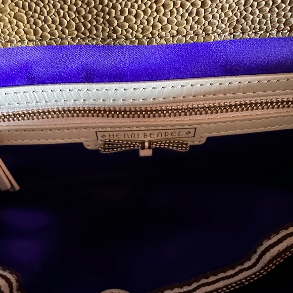 Henri Bendel Carlyle Pebbled Leather Crutch in Army Green/ Black with Gold Studs - Picture 2 of 5